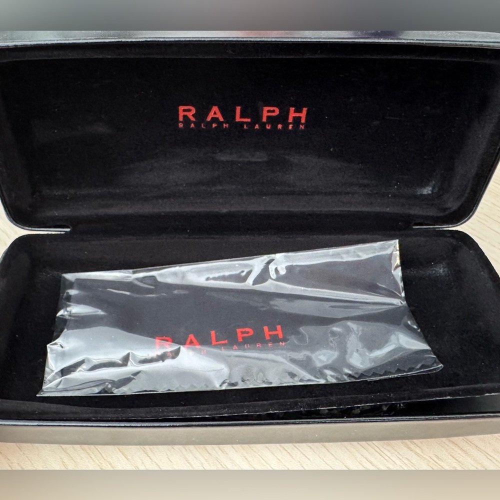 Ralph Lauren Sunglasses - Picture 4 of 4